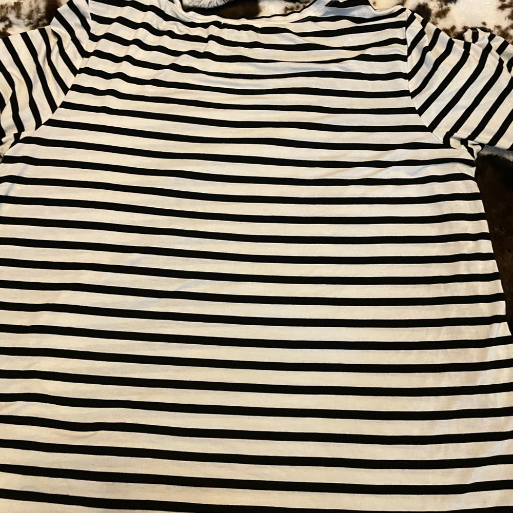 Green Envelope white and navy striped top 1X - Picture 2 of 6